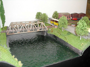 鉄道模型を使ったジオラマでの川の作り方